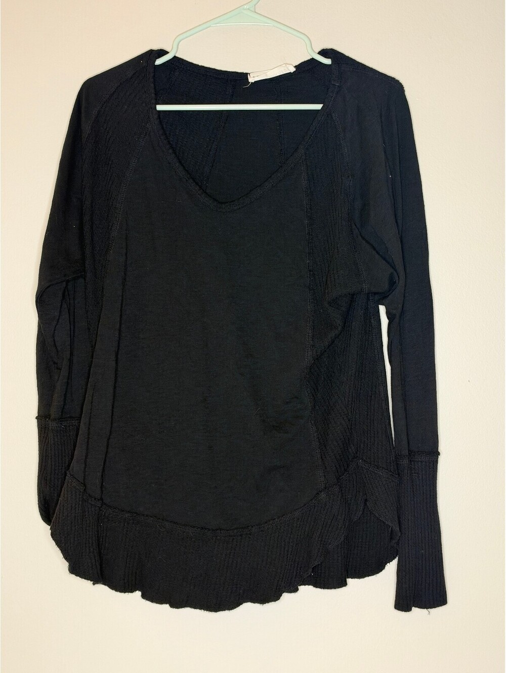 Black Long Sleeve V Neck Top